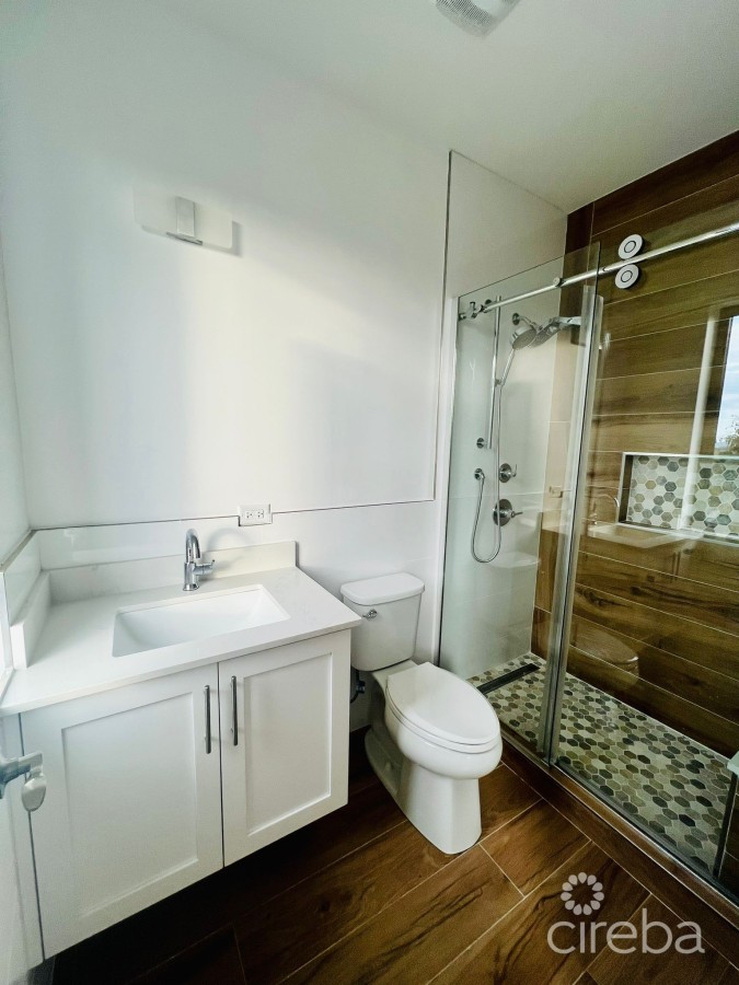 LUXURY DUPLEX OFF MARINA APT 2