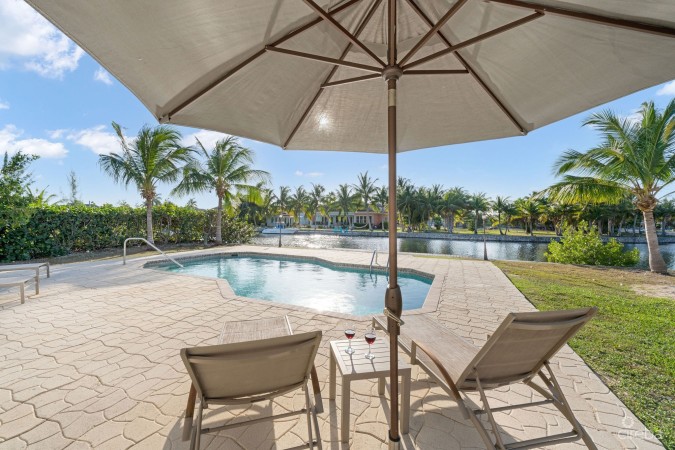 SUNRISE LANDING CANAL FRONT RESIDENCE