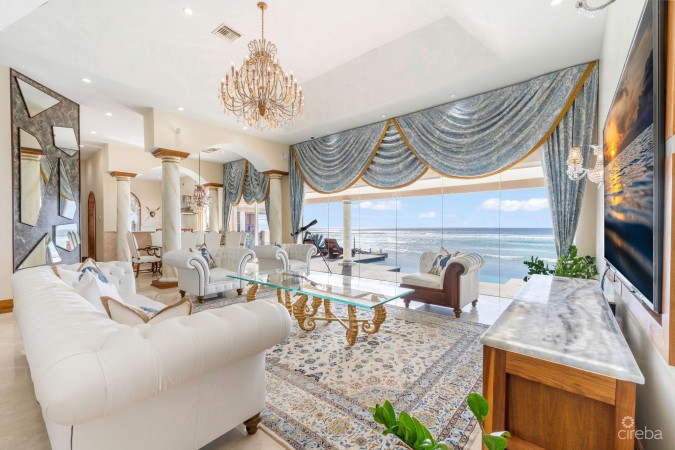 VILLA D'ESTE - A PROSPECT POINT BEACHFRONT RESIDENCE