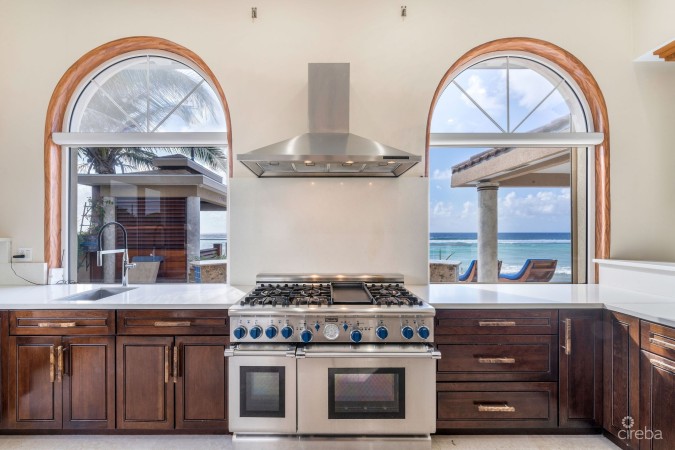 VILLA D'ESTE - A PROSPECT POINT BEACHFRONT RESIDENCE