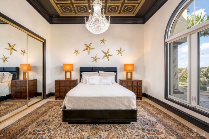 VILLA D'ESTE - A PROSPECT POINT BEACHFRONT RESIDENCE