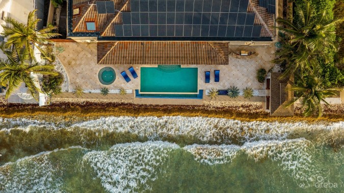 VILLA D'ESTE - A PROSPECT POINT BEACHFRONT RESIDENCE