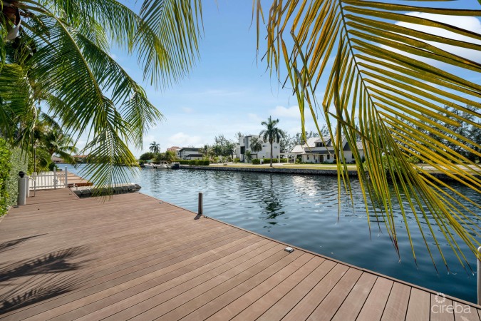 CRYSTAL HARBOUR - RENOVATED CANAL FRONT RESIDENCE