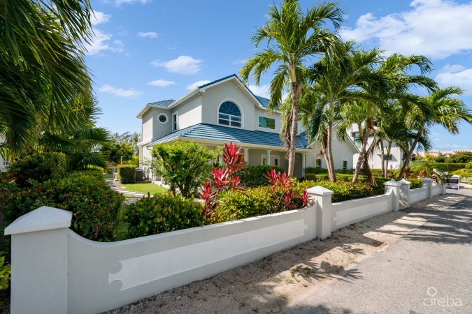 CRYSTAL HARBOUR - RENOVATED CANAL FRONT RESIDENCE