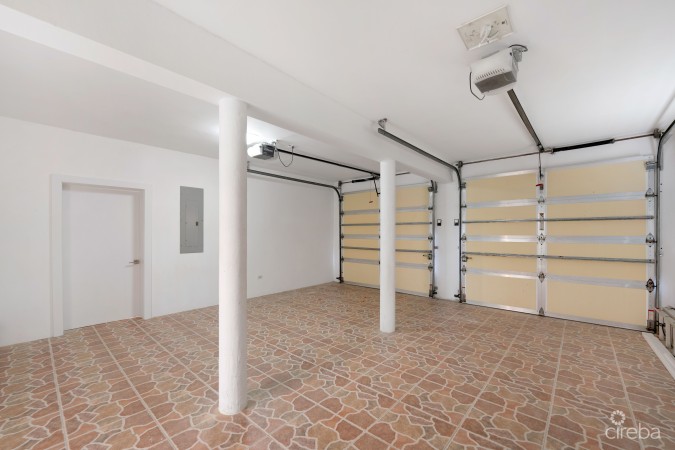 CRYSTAL HARBOUR - MASSIVE $100K REDUCTION, SOLID RENOVATED CANAL FRONT