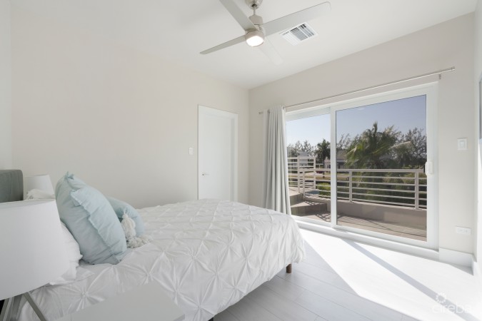 CRYSTAL HARBOUR - MASSIVE $100K REDUCTION, SOLID RENOVATED CANAL FRONT