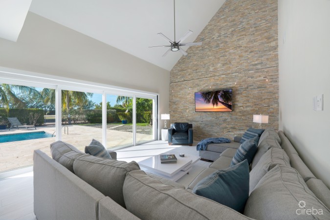 CRYSTAL HARBOUR - MASSIVE $100K REDUCTION, SOLID RENOVATED CANAL FRONT