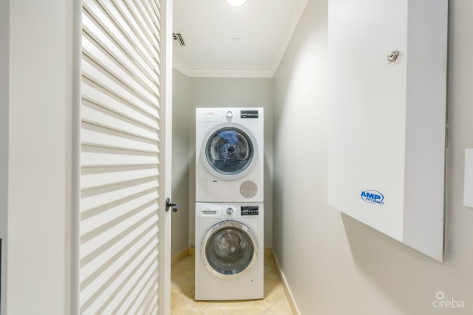 RITZ-CARLTON GROUND FLOOR (PIP) RESIDENCE
