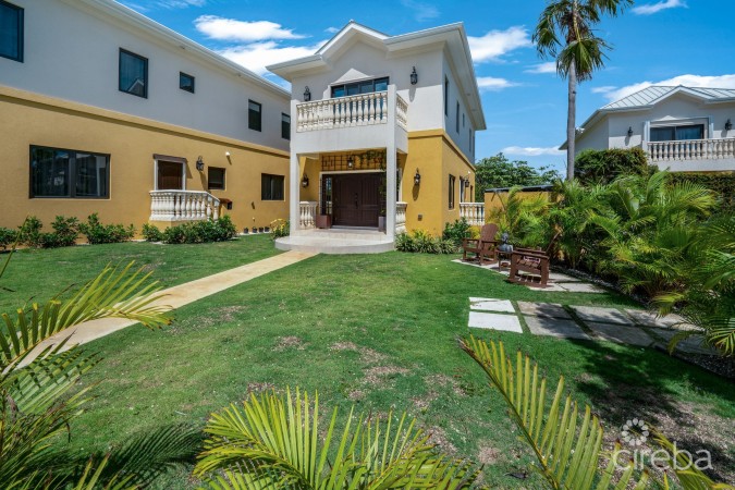 SAINT JAMES COURT VILLA #4