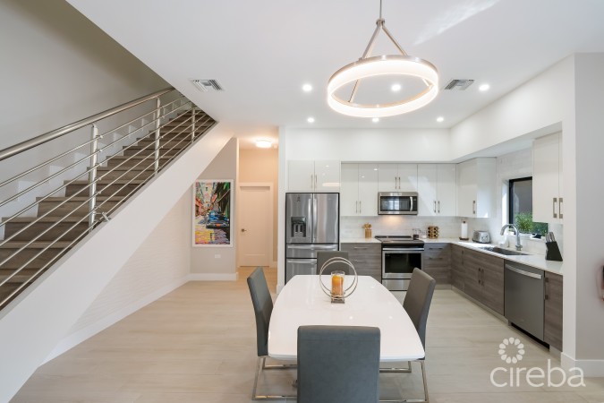 SAINT JAMES COURT VILLA #4