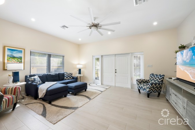 SAINT JAMES COURT VILLA #4