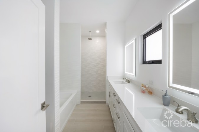 SAINT JAMES COURT VILLA #4