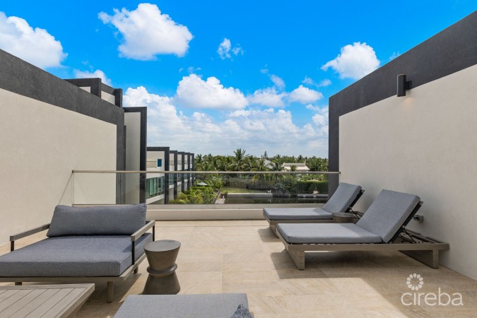 ONE CANAL POINT 10 WITH BOAT DOCK