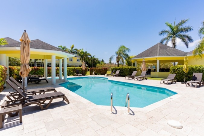 L' AMBIENCE TOWNHOME