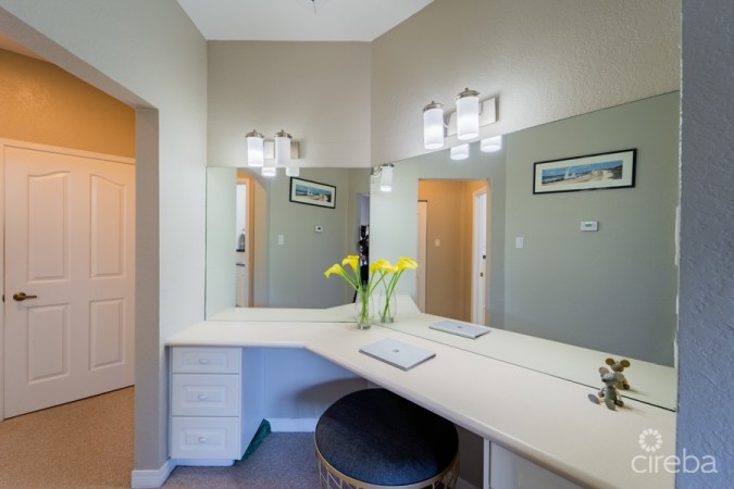 L' AMBIENCE TOWNHOME