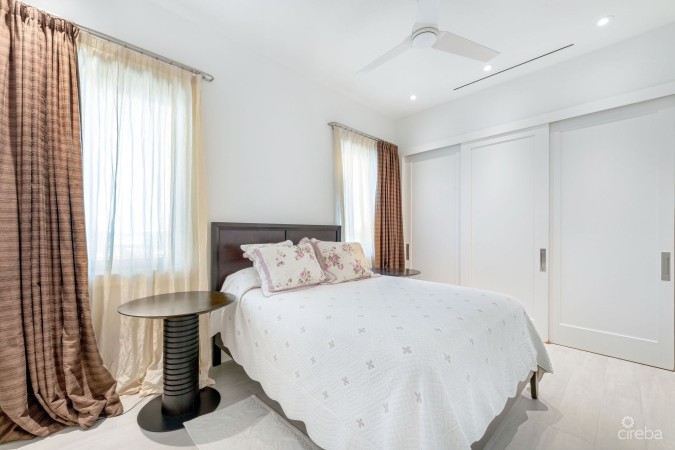 RARE OLEA 3 BED 3.5 BATH CORNER PENTHOUSE