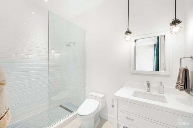 RARE OLEA 3 BED 3.5 BATH CORNER PENTHOUSE