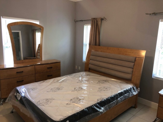 CLARENCE DRIVE HOUSE FOR RENT OFF CREWE RD