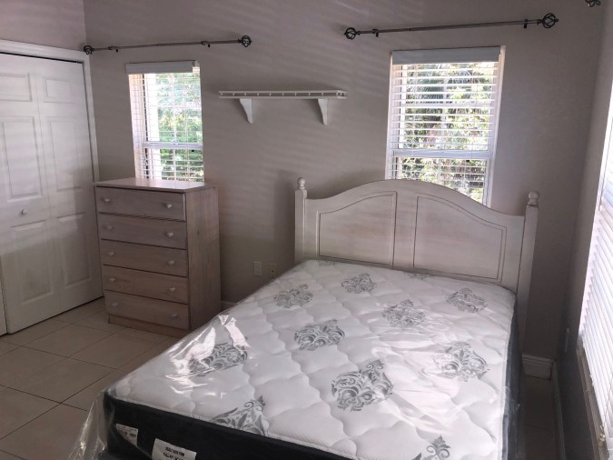 CLARENCE DRIVE HOUSE FOR RENT OFF CREWE RD
