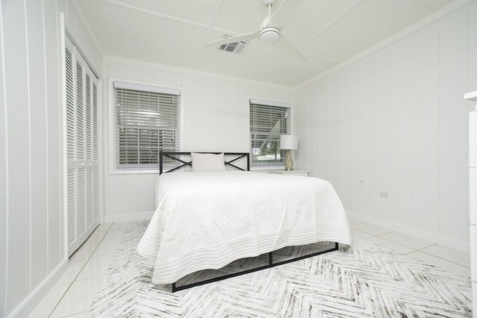 LARGE FAMILY HOME CLOSE TO TOWN