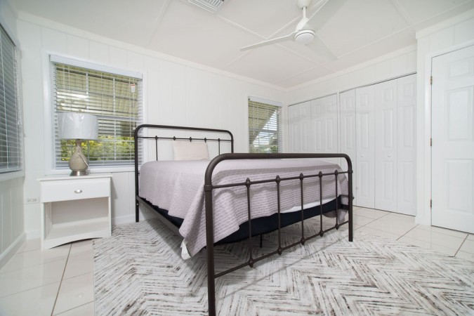 LARGE FAMILY HOME CLOSE TO TOWN