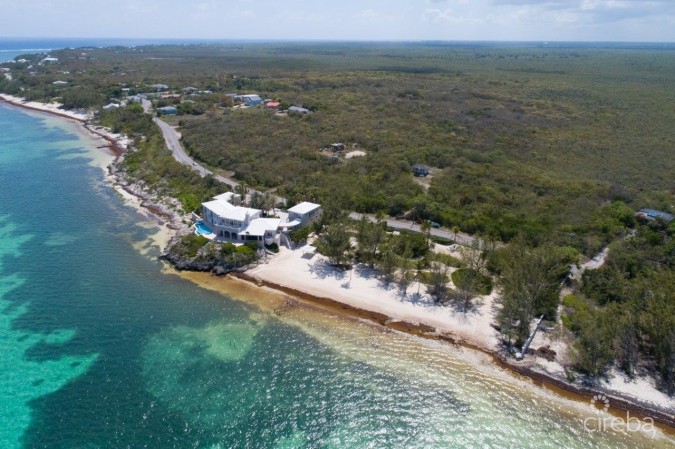 THE SAND BLUFF ESTATE | GUN BAY, EAST END