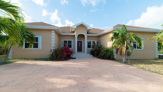 GLADE DRIVE 4 BED PLUS DEN