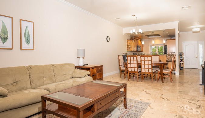 SELKIRK DRIVE DUPLEX - LAWSON RETREAT UNIT 1