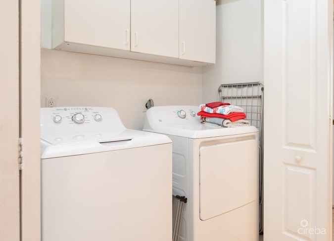 SELKIRK DRIVE DUPLEX - LAWSON RETREAT UNIT 1