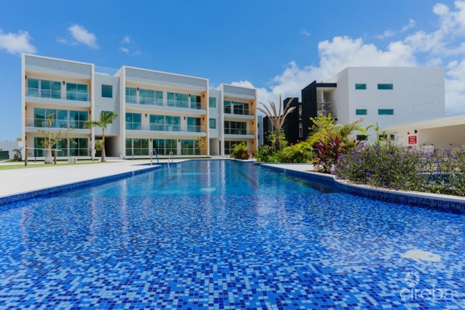 ONE CANAL POINT 10 WITH BOAT DOCK