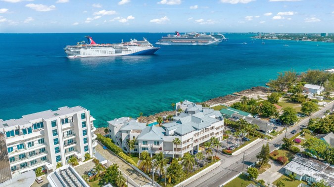 SEAVIEW PENTHOUSE-HARBOURFRONT