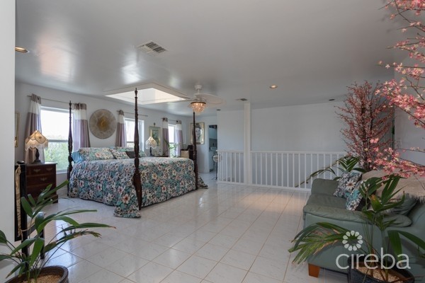 CAYMAN BRAC BLUFF TWIN ESTATE WITH POOL