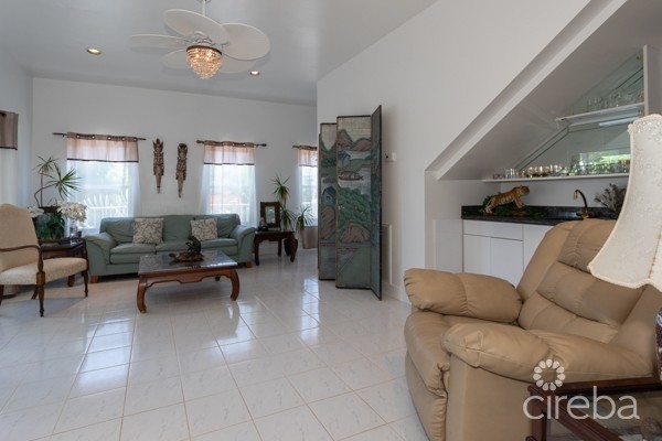 CAYMAN BRAC BLUFF TWIN ESTATE WITH POOL