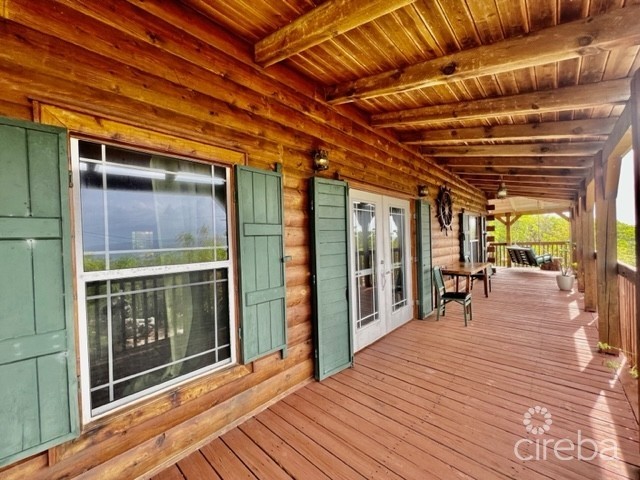 DOLPHIN LOOKOUT TREE HOUSE AND BEACH LOT IN SOUTH SIDE