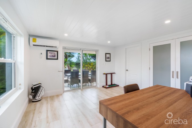 TURNBERRY VILLAS WEST - END UNIT
