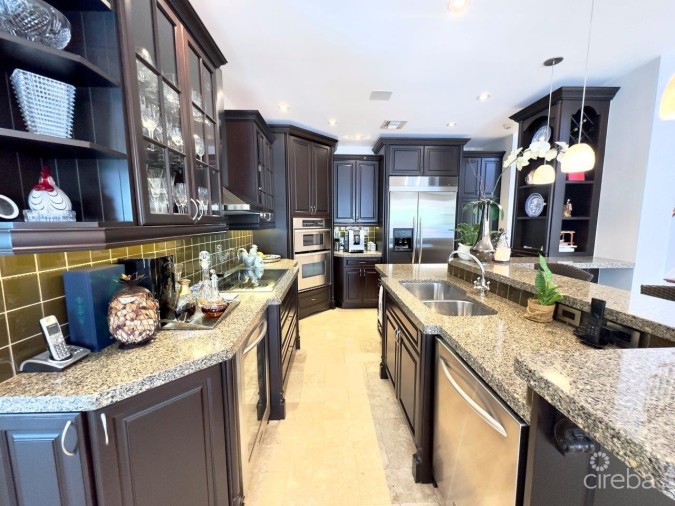THE PARKSTONE, A SALT CREEK VILLA