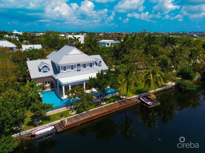 THE PARKSTONE, A SALT CREEK VILLA