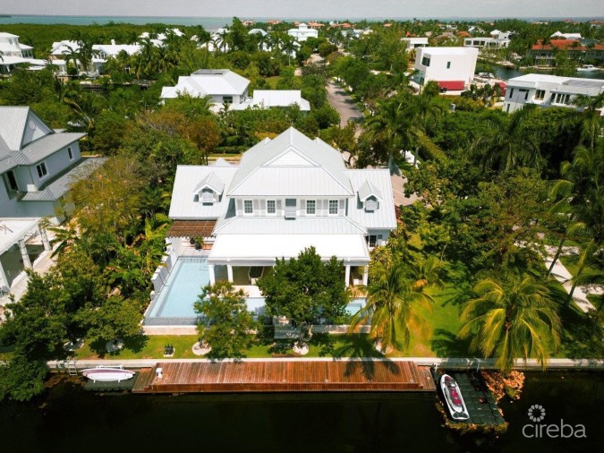 THE PARKSTONE, A SALT CREEK VILLA