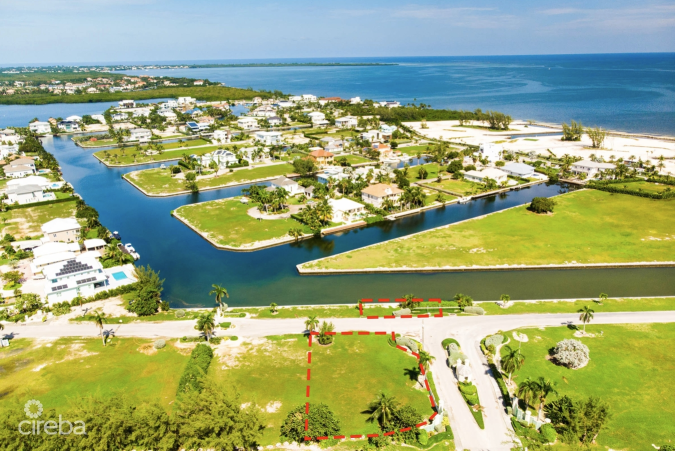 CRYSTAL HARBOUR CANAL LOT