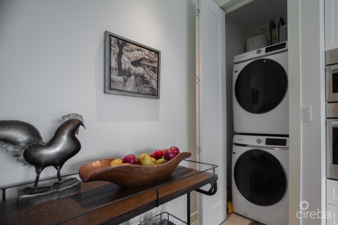 OLEA 427 - 1 BED / 1.5 BATH