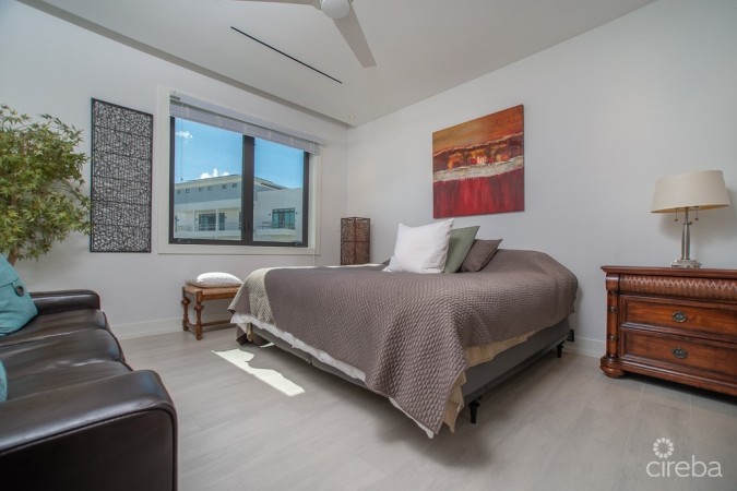 OLEA 427 - 1 BED / 1.5 BATH