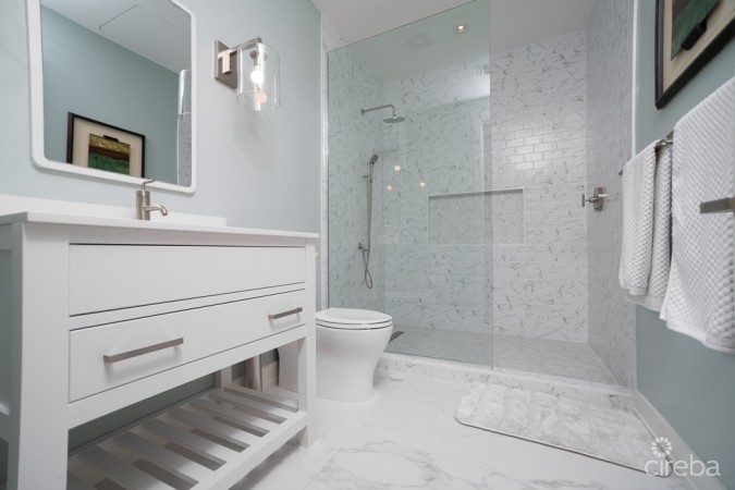 OLEA 427 - 1 BED / 1.5 BATH