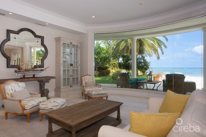 AQUA VISTA | SOUTH SOUND LUXURY BEACH FRONT LIVING