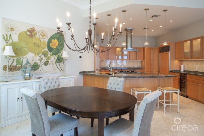 AQUA VISTA | SOUTH SOUND LUXURY BEACH FRONT LIVING