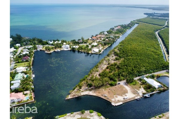 PATRICKS ISLAND DOUBLE CANAL LOT