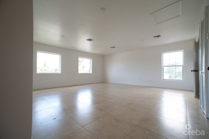 #4 PALM GROVE COMMERCIAL SPACE