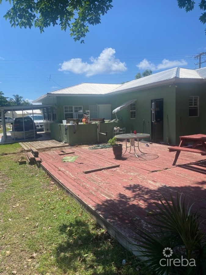 MOUNT PLEASANT HOME ON HALF-ACRE LOT