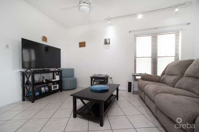GEORGE TOWN VILLAS UNIT 206