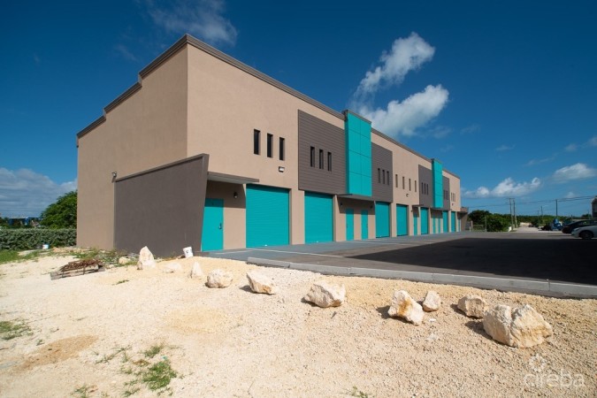 STORAGE WAREHOUSE UNIT 4 AIRPORT COMMERECE PARK CICO AVENUE