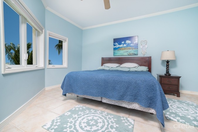 OCEAN VIEW POINSETTIA B8 PENTHOUSE